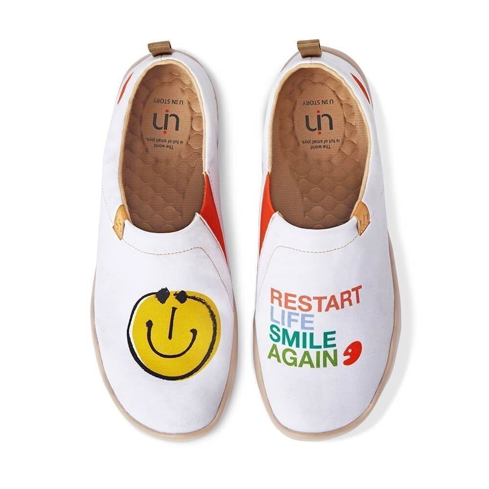 UIN Men's Slip Ons Lightweight Walking Casual Shoes (Smiley-Microfiber Leather）